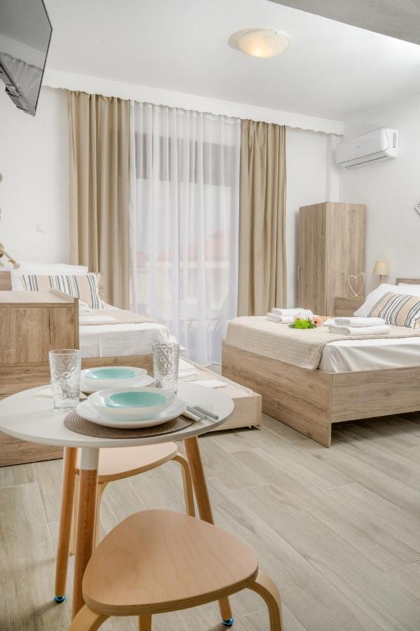 Sand Rooms To Let Nea Roda Zewnętrze zdjęcie